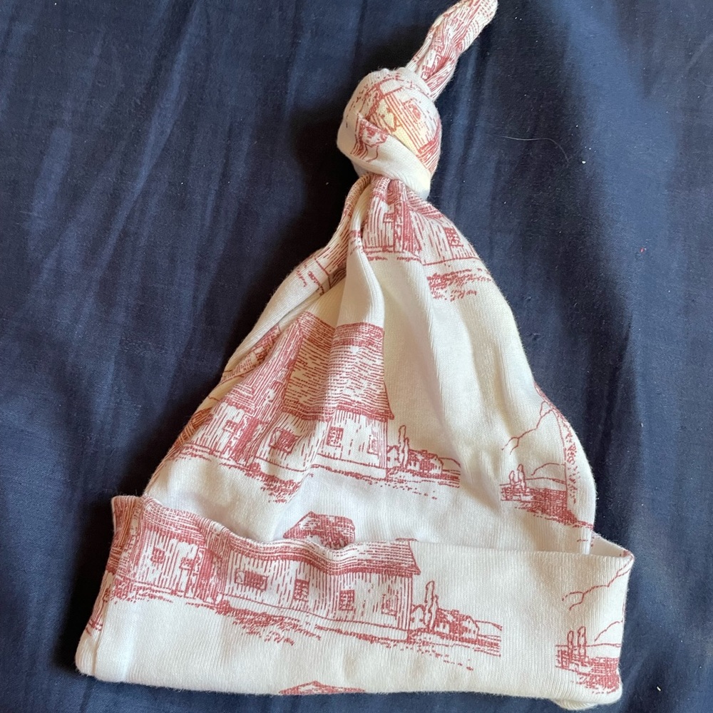 KATE QUINN BARN HAT